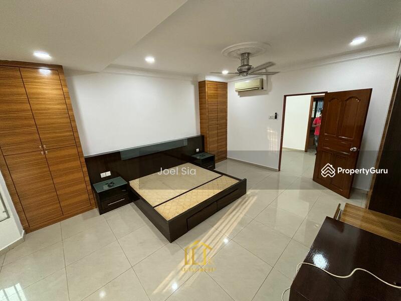 For Rent - Bandar Bukit Tinggi Double Storey 22x70 Fully Renovated n Extended House For Rent